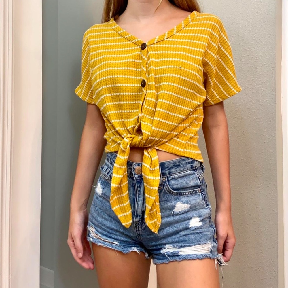 Pinc Yellow & White Striped Front Tie Top - Picture 2 of 7